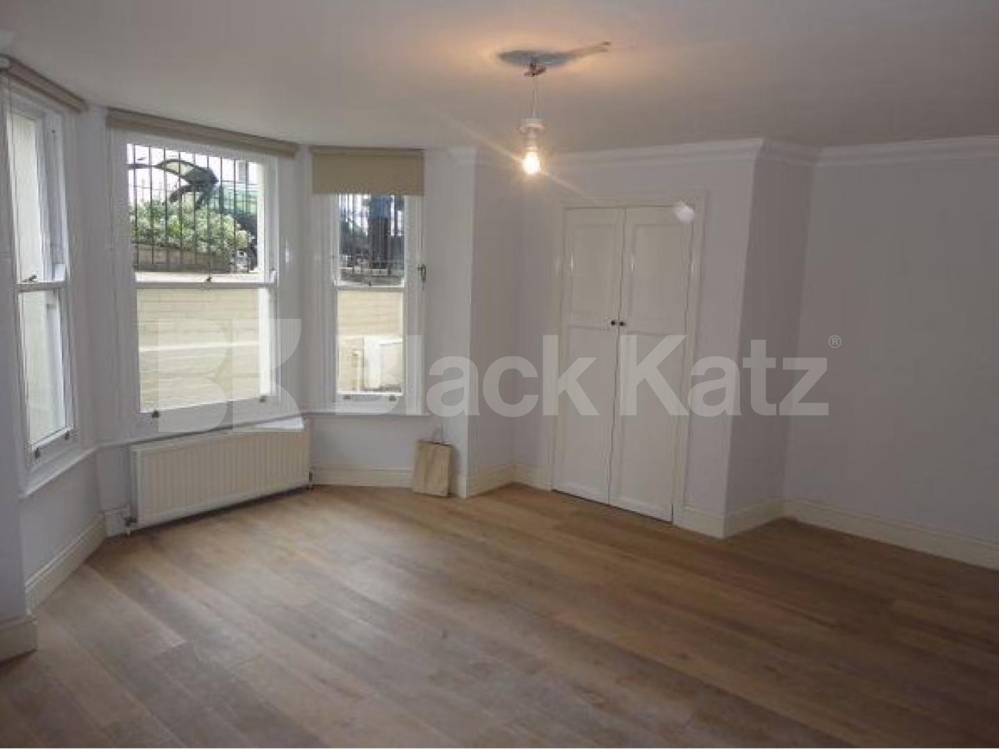 			2 BED, 2 BATH!, 2 Bedroom, 1 bath, 1 reception Flat			 Belgrave Gardens, ST JOHNS WOOD